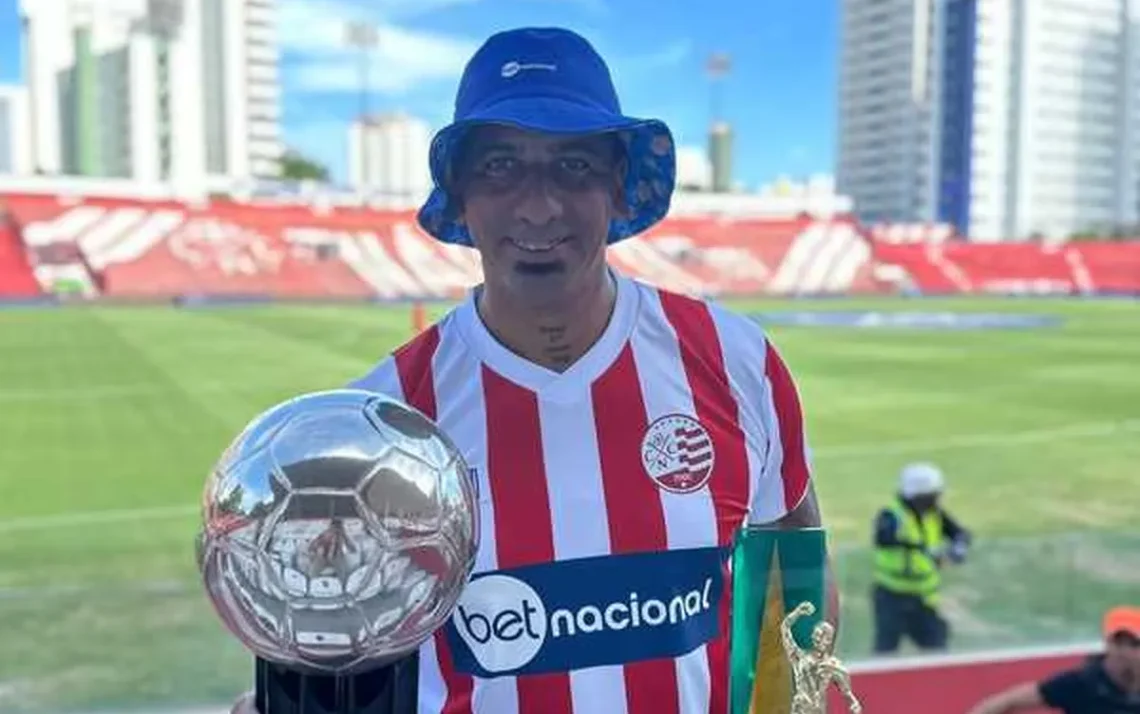 Acosta, atacante uruguaio, jogador de futebol