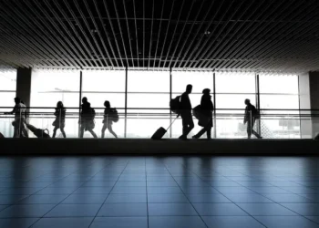 terminal aéreo, estação aérea, terminal de voos