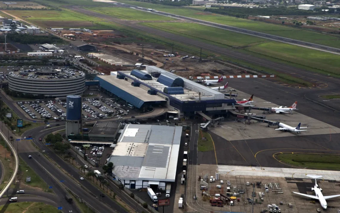 Aeroporto, Internacional Salgado Filho, Salgado Filho, Aeroporto de Porto Alegre;